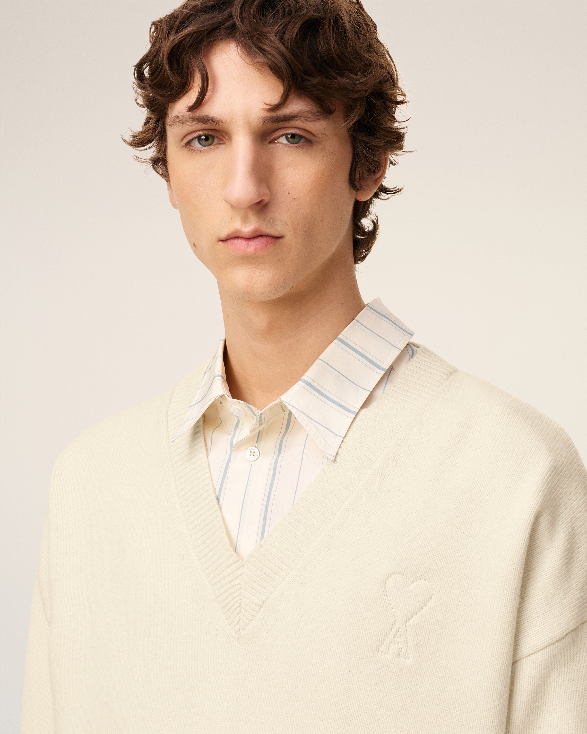 Pull Blanc Col V Ami De Coeur En Laine