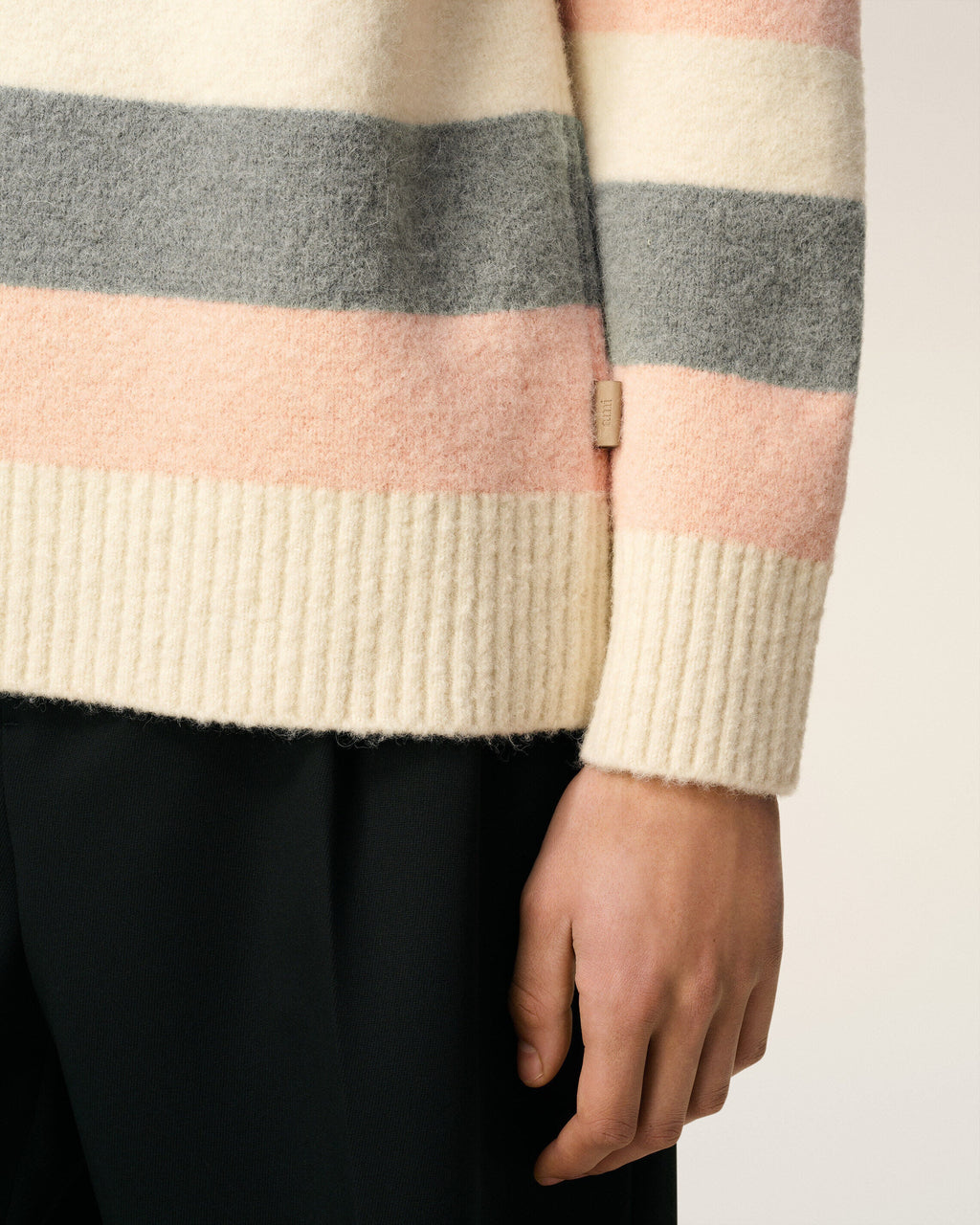 Pull Gris Rayé Col Rond En Alpaga