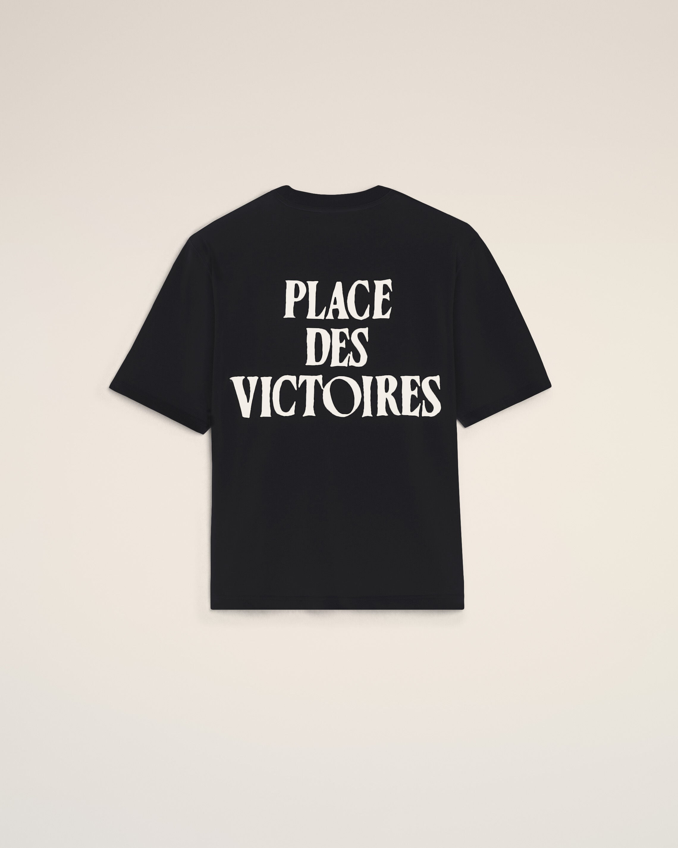 T-shirt noir Ami de Coeur et imprimé "Place des Victoires" au dos
