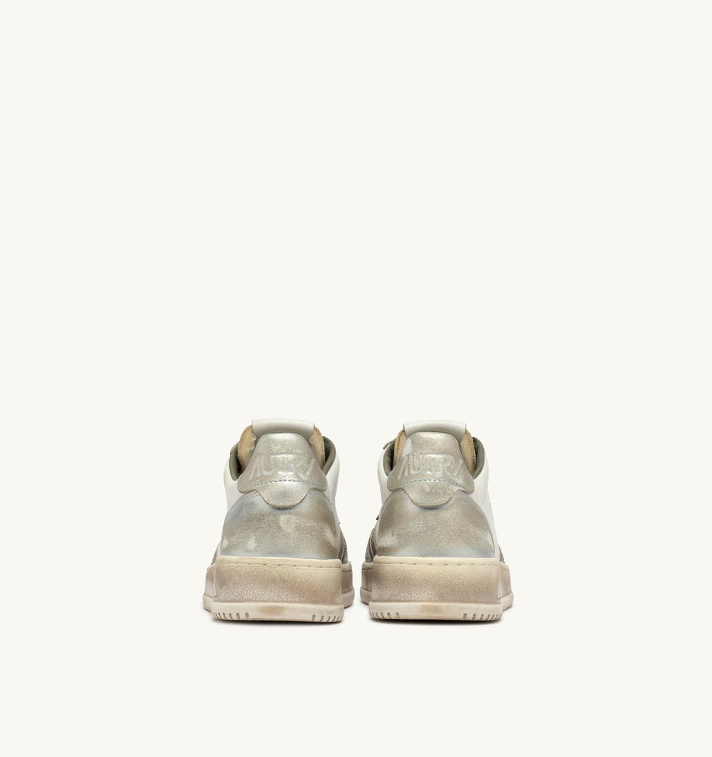 AUTRY - BASKETS MEDALIST LOW SUPER VINTAGE WHISPER WHITE VERT ET SILVER