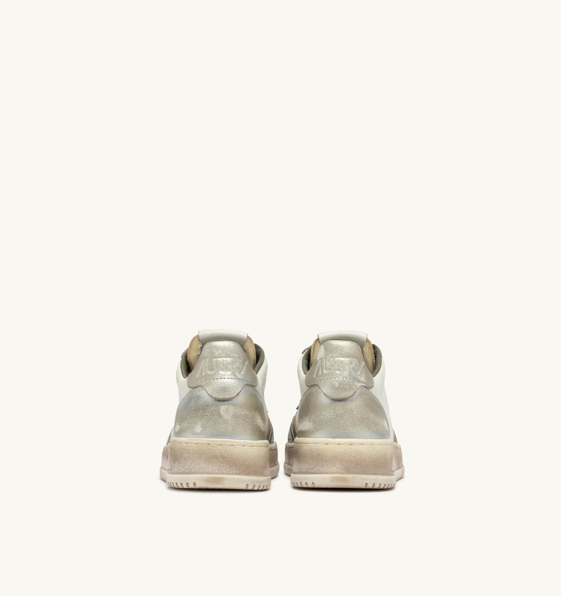 AUTRY - BASKETS MEDALIST LOW SUPER VINTAGE WHISPER WHITE VERT ET SILVER